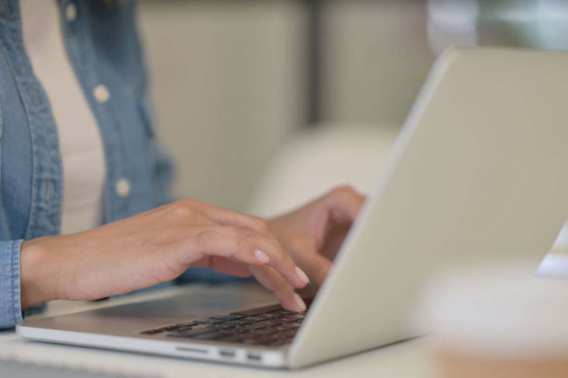 Web chat channel